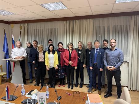 Slika_občinski svet in županja